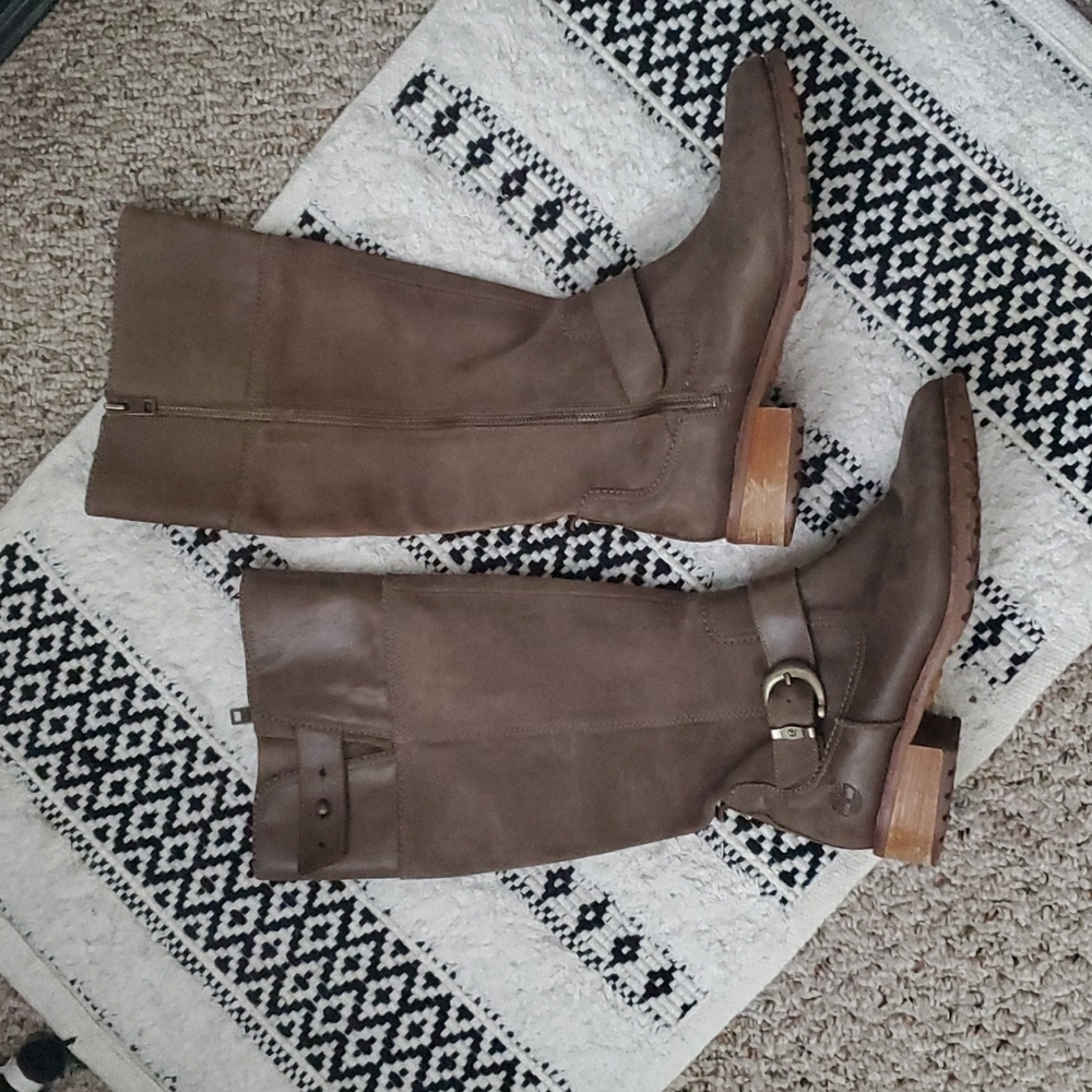 Timberland suede boots